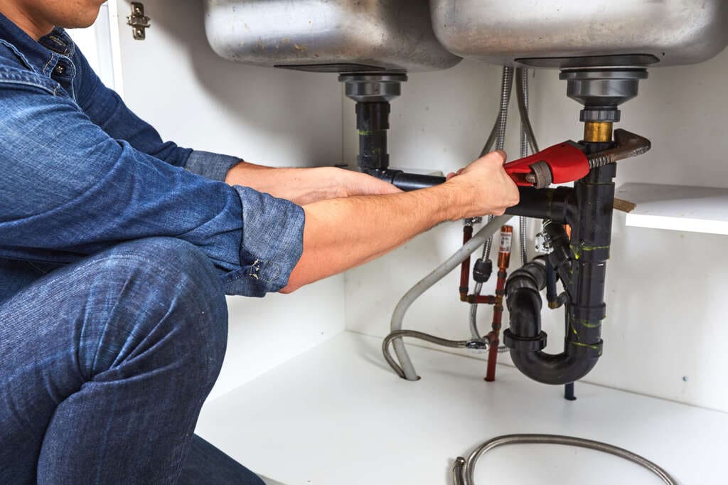 Signs You Need a Professional Plumber: Don’t Wait Until It’s Too Late